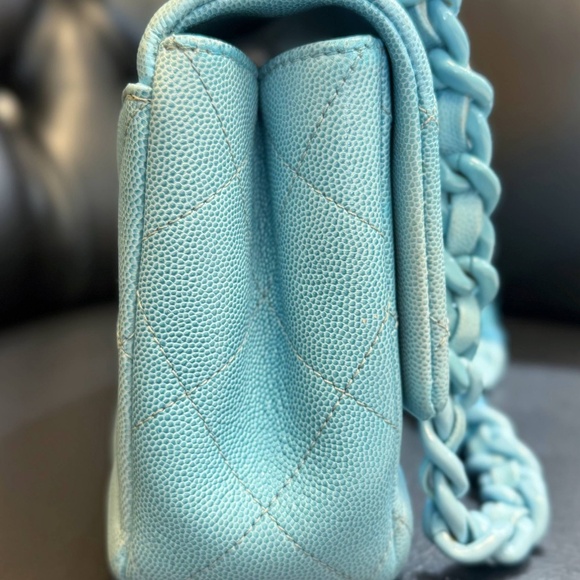 CHANEL My Everything Gradient Blue Ombre Shaded Quilted Caviar Medium Flap Bag - Picture 5 of 16